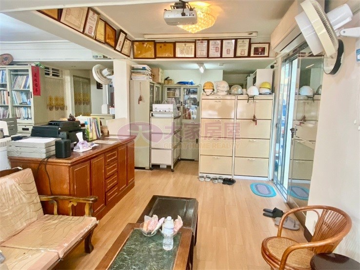靜心景華三角窗雙邊店面