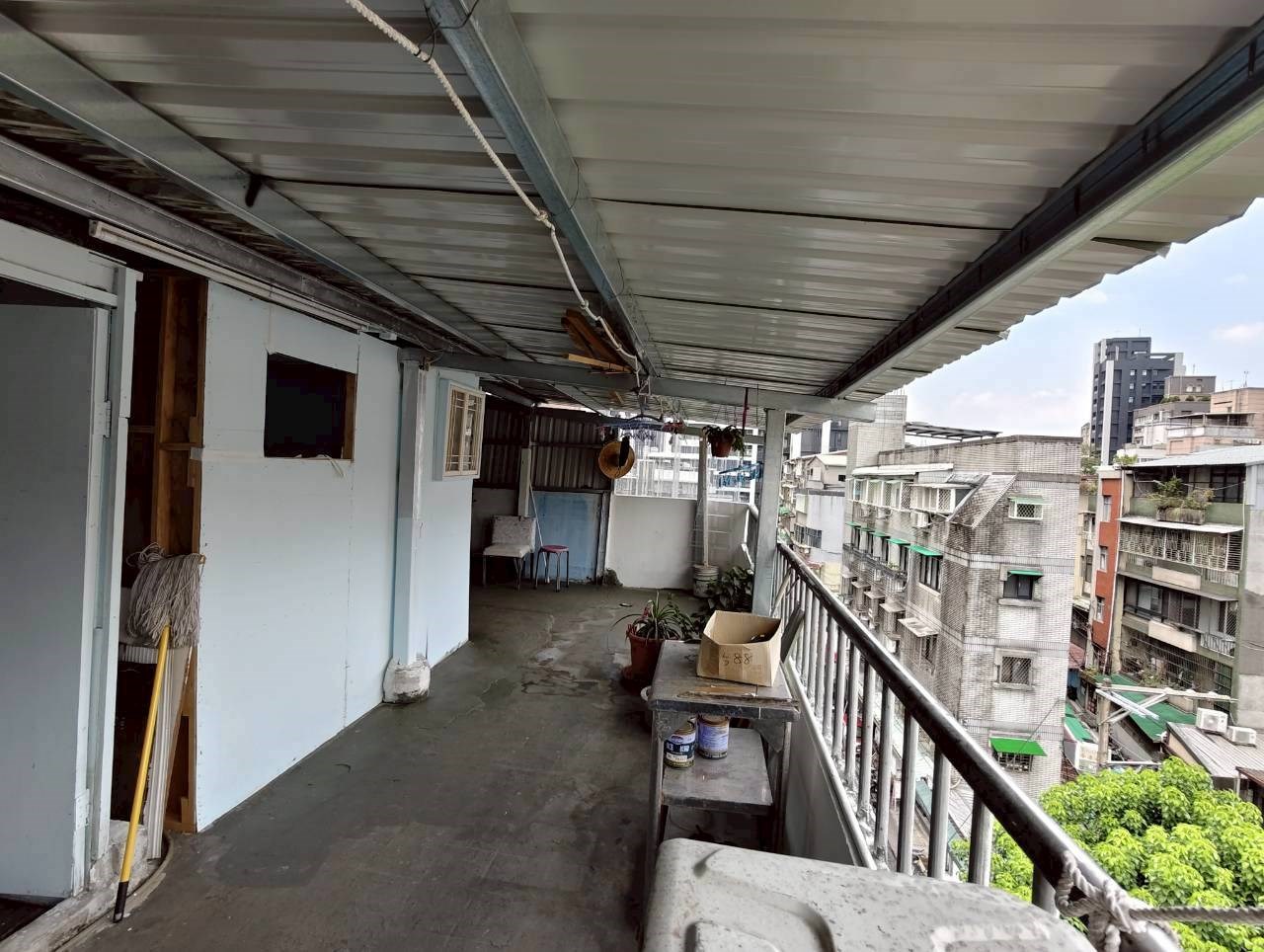 捷運景美站靜巷邊間