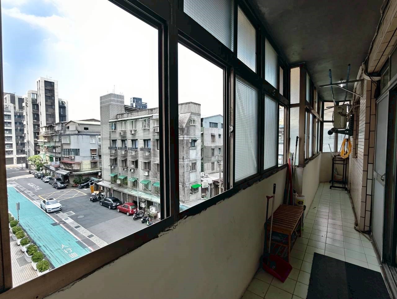 捷運景美站靜巷邊間
