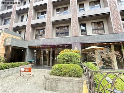 綠意盎然優美店面