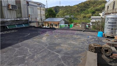 八堵車站旁原始屋